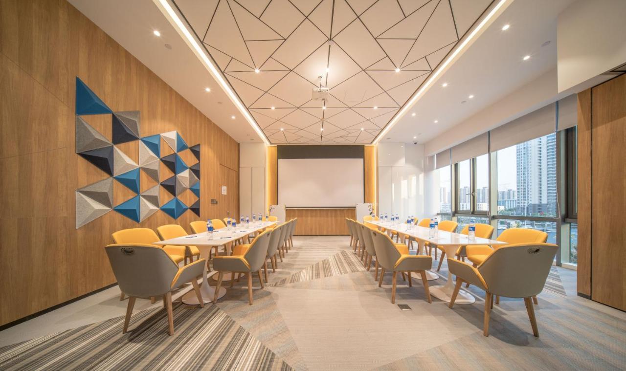 Holiday Inn Express Shanghai Huijin By Ihg Εξωτερικό φωτογραφία