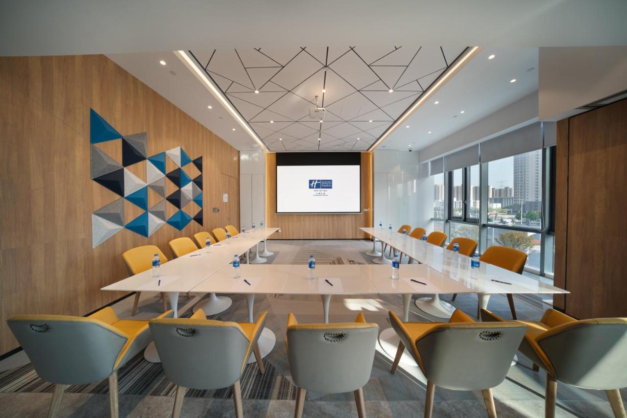 Holiday Inn Express Shanghai Huijin By Ihg Εξωτερικό φωτογραφία