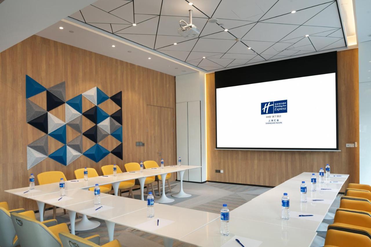 Holiday Inn Express Shanghai Huijin By Ihg Εξωτερικό φωτογραφία