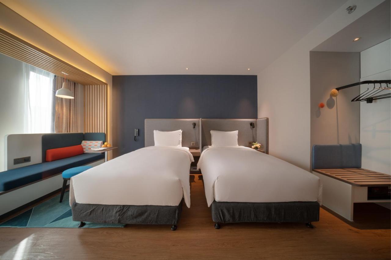 Holiday Inn Express Shanghai Huijin By Ihg Εξωτερικό φωτογραφία